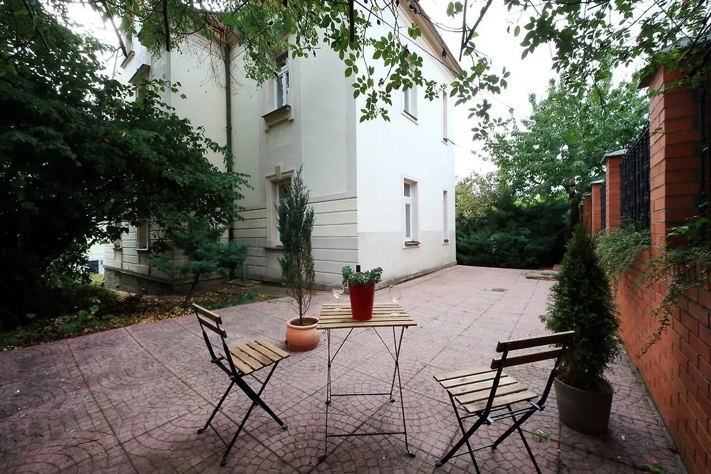 Historic Villa Apartments Praga