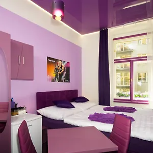 Colours - Your 7 Colour Experience In Centre Of Apartamento
